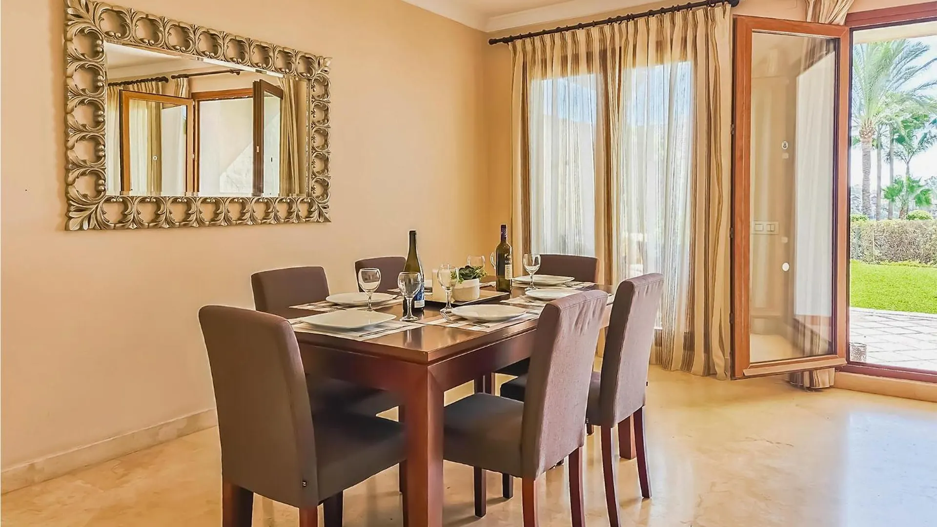 Amazing Home In Benahavis With Swimming Pool إِستيبونا