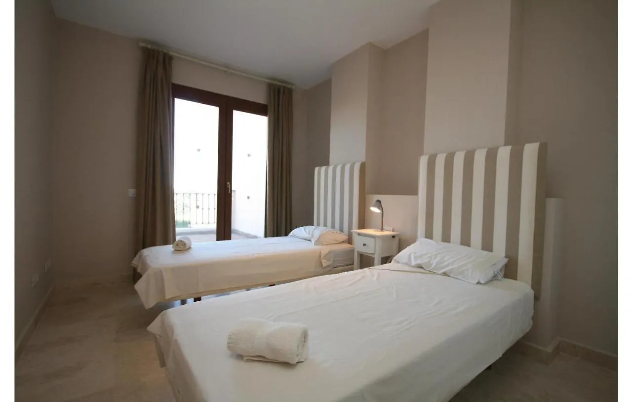 Amazing Home In Benahavis With Swimming Pool 에스테포나 펜션