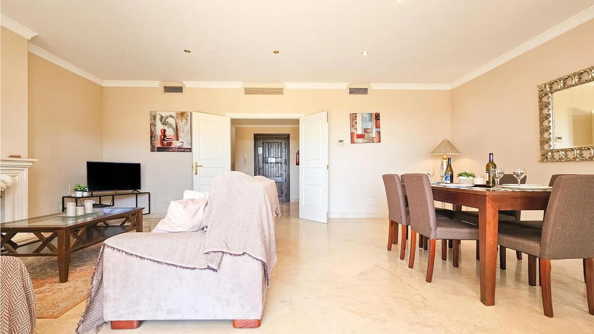Amazing Home In Benahavis With Swimming Pool 에스테포나