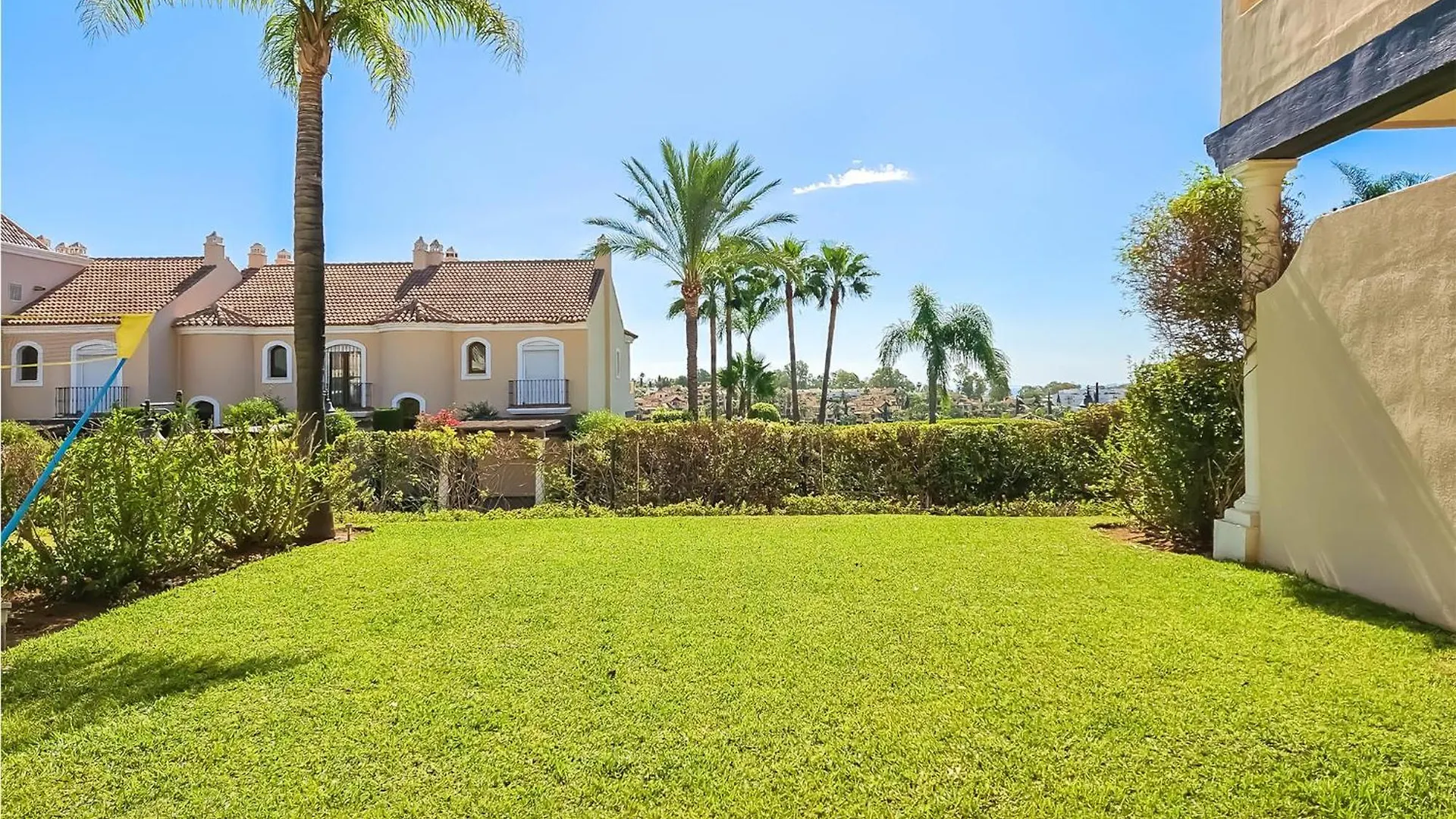 Amazing Home In Benahavis With Swimming Pool 에스테포나 스페인